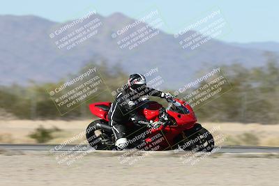 media/Dec-01-2025-Moto Forza (Mon) [[2daa91e15f]]/2-Intermediate Group/Session 3 (Turn 7 Inside Pans)/